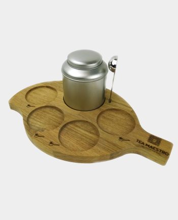 Theeset met theeplank, thee bewaarblikje en thee maatlepel